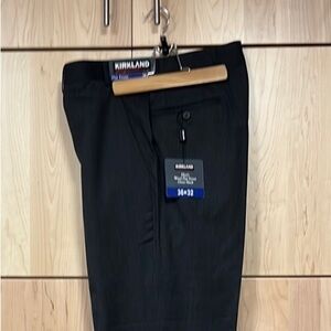 Men’s wool flat front dress slack 36x32, Kirkland signature,
